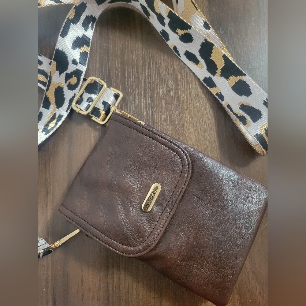 NWOT- Leather Small Crossbody